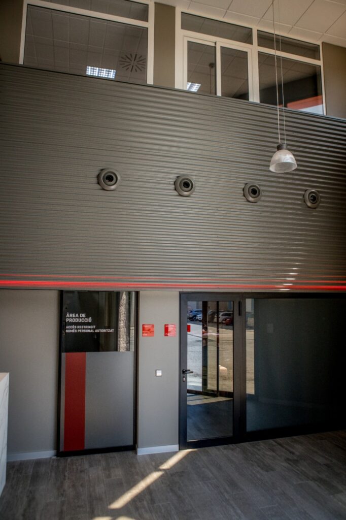 Projecte Locals Comercials de de J. Milà de Carreras Construcció 1